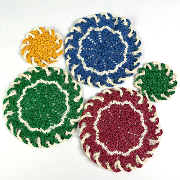 5 Vintage Doilies Hand Crochet Green Blue Yellow Round Cottage Country Core - Picture 2 of 3